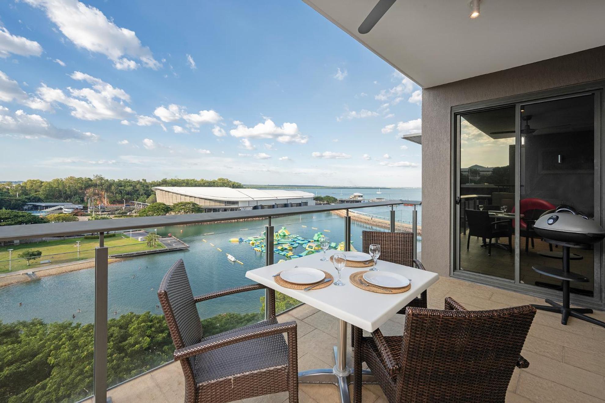 Darwin Waterfront Luxury Suites Экстерьер фото